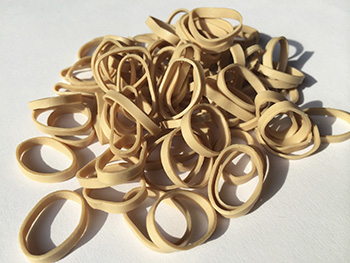 small stationery rubber bands